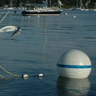Morska pływająca boja cumownicza o wysokiej wyporności do systemu cumowania oceanicznego