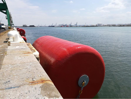 Powłoka polimocznikowa Marine Floating EVA Fender Closed Cell z wysokiej jakości cumowaniem statków