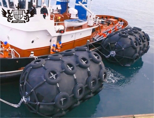Japoński fender Yokohama Pływający typ Marine Pneumatic Rubber Fender z łańcuchem i oponami
