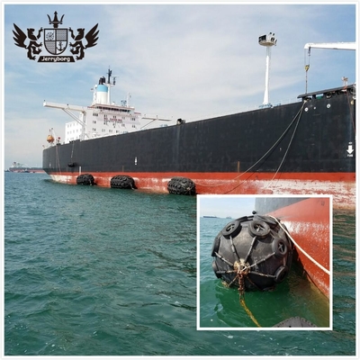 Japoński fender Yokohama Pływający typ Marine Pneumatic Rubber Fender z łańcuchem i oponami