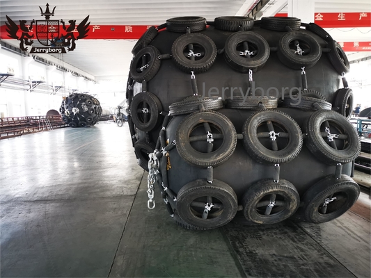 ISO 17357 Standardowy 50kPa/80kPa Yokohamski gumowy fender z oponami i łańcuchami