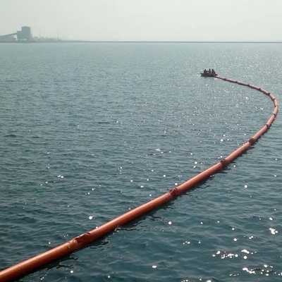 PVC Floating Barrier Foam Rubber Oil Containment Boom Zindywidualizowane porty kontenerowe/jeziora/offshore oil boom