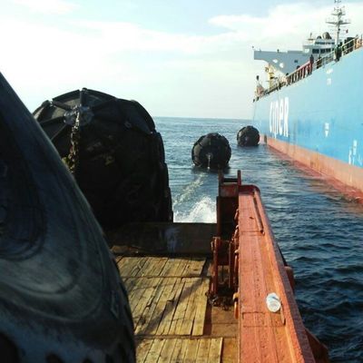 Nadmuchiwany pneumatyczny błotnik Yokohama pływający błotnik dokujący 50 kpa