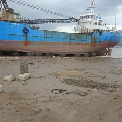 Wodowanie statków Worki rolkowe z gumy naturalnej Pływająca gumowa poduszka powietrzna morska wyprodukowana w Chinach