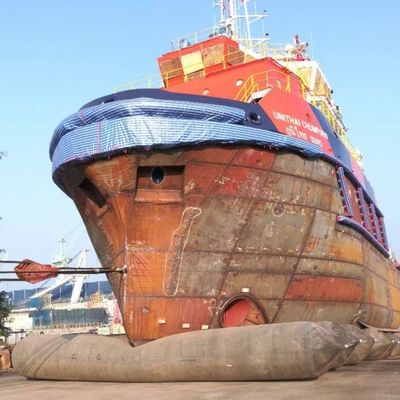 Statek o wymiarach 1,2 m * 12 m uruchamia nadmuchiwane gumowe poduszki powietrzne